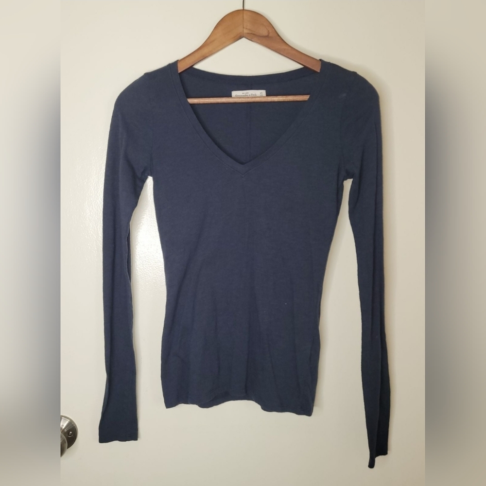 Lot 3 XS Long Sleeve Blouses Abercrombie & Gilly Hicks - Picture 7 of 11